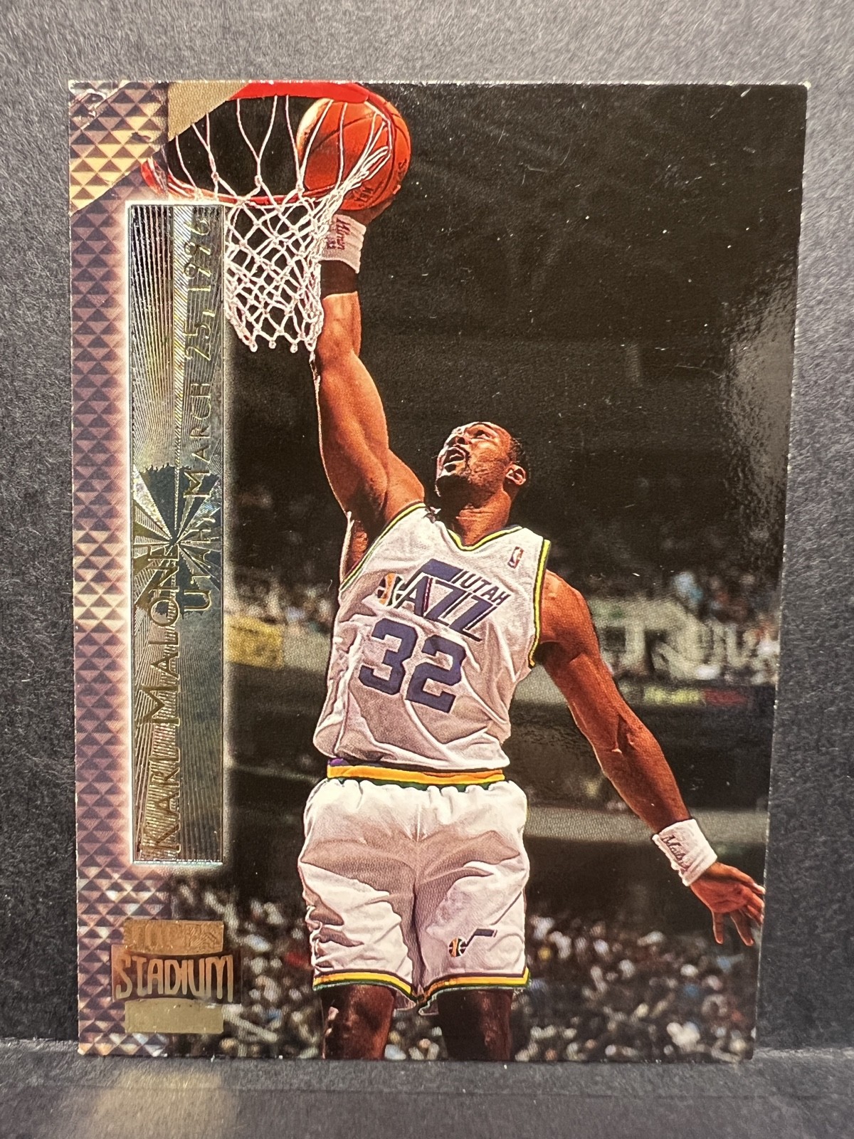 1996-97 Topps Stadium Club - Shining Moments Karl Malone #SM 3 Members Only