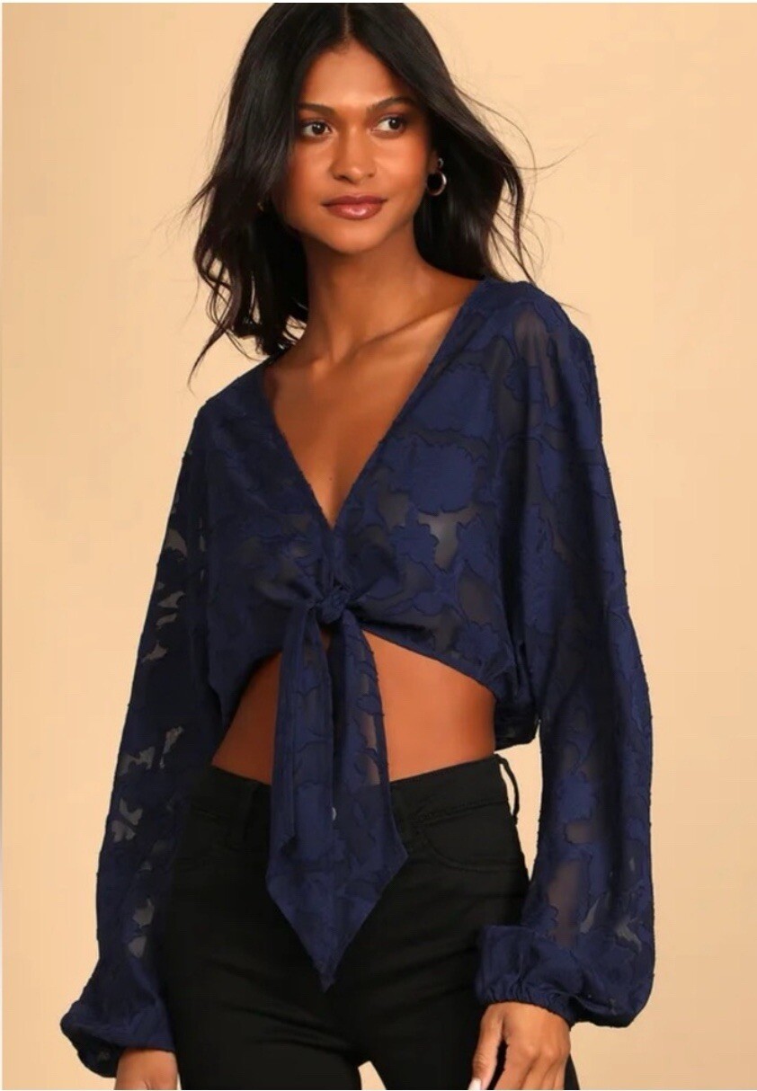 Women’s Lulus Lace Navy Blue Long Sleeve Croptop