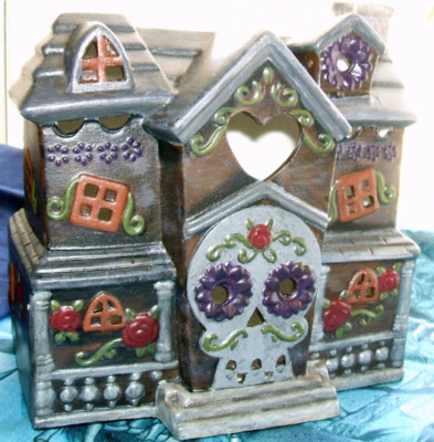 Halloween Skull Haunted Gothic Hand Painted Black Grey Plaster Hydrocal 6'' House