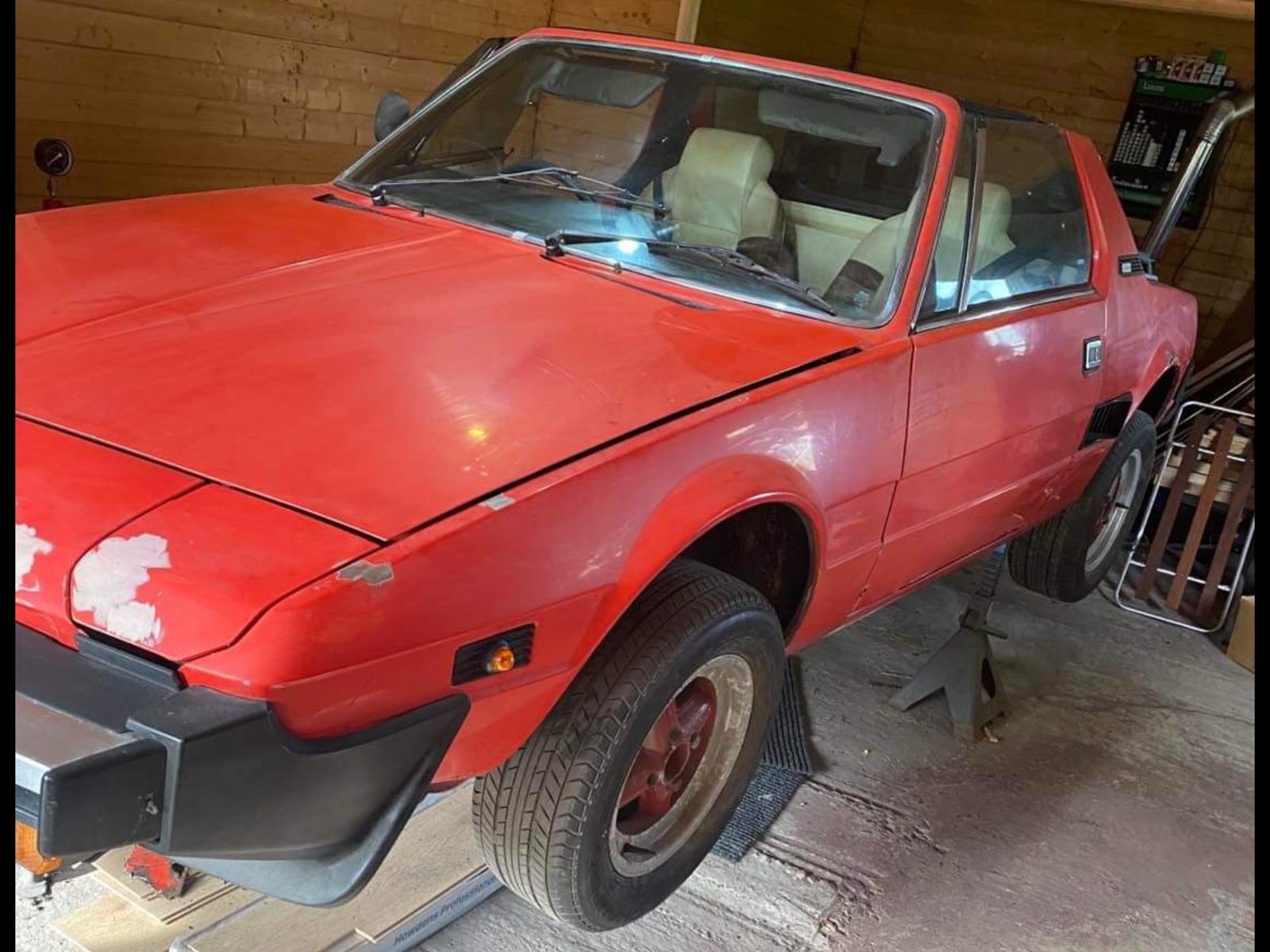 Image 2 - Fiat X19 Bertone for restoration