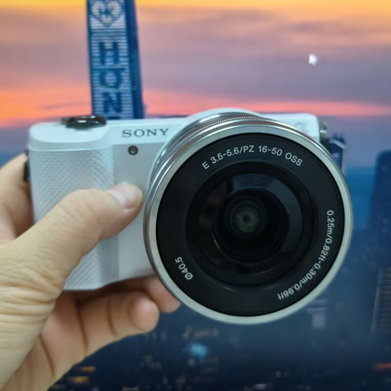 Sony Alpha a5000 Digital Mirrorless Camera Body White with PZ 16