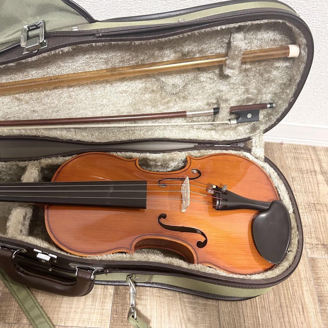 SUZUKI バイオリンNO.330　4／4　1992年 Suzuki No.330 4/4 Violin 1992 Full Size Used Bow Needs