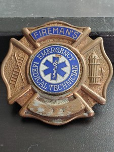 *Vintage 1978 Baltimore Fireman's Emergency Medical Technician Badge #688