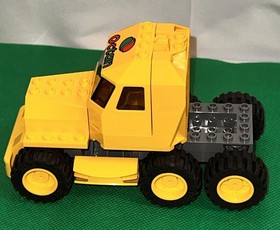 Lego City Tanker Truck 4654 Vintage Octan Truck 4 Juniors - INCOMPLETE!!!!