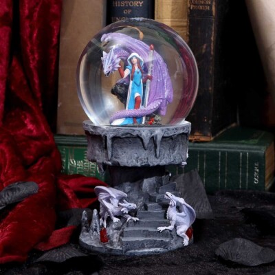 Anne Stokes ''Drachenmagier'' Schnee Glitzer Kugel Gothic Fantasy Figur Nemesis Now