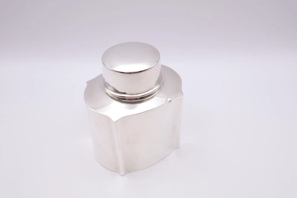 Antique Sterling Silver Shaped Tea Caddy Sheffield 1901 Walker & Hall - Image 3 of 4