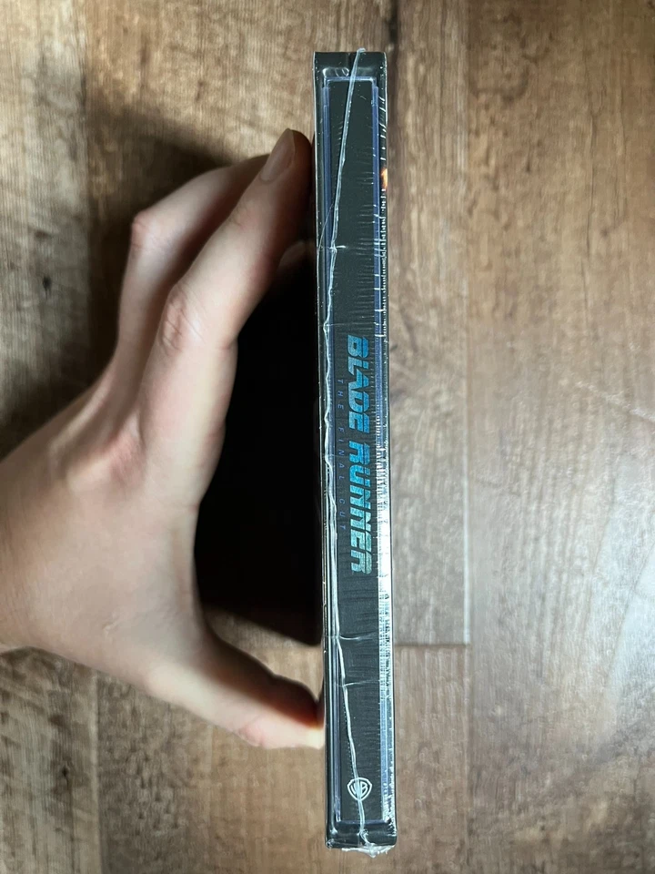 Blade Runner - The FInal Cut w. Embossed Steelbook (4K UHD + Blu-ray) *NEW* - Image 3 of 4