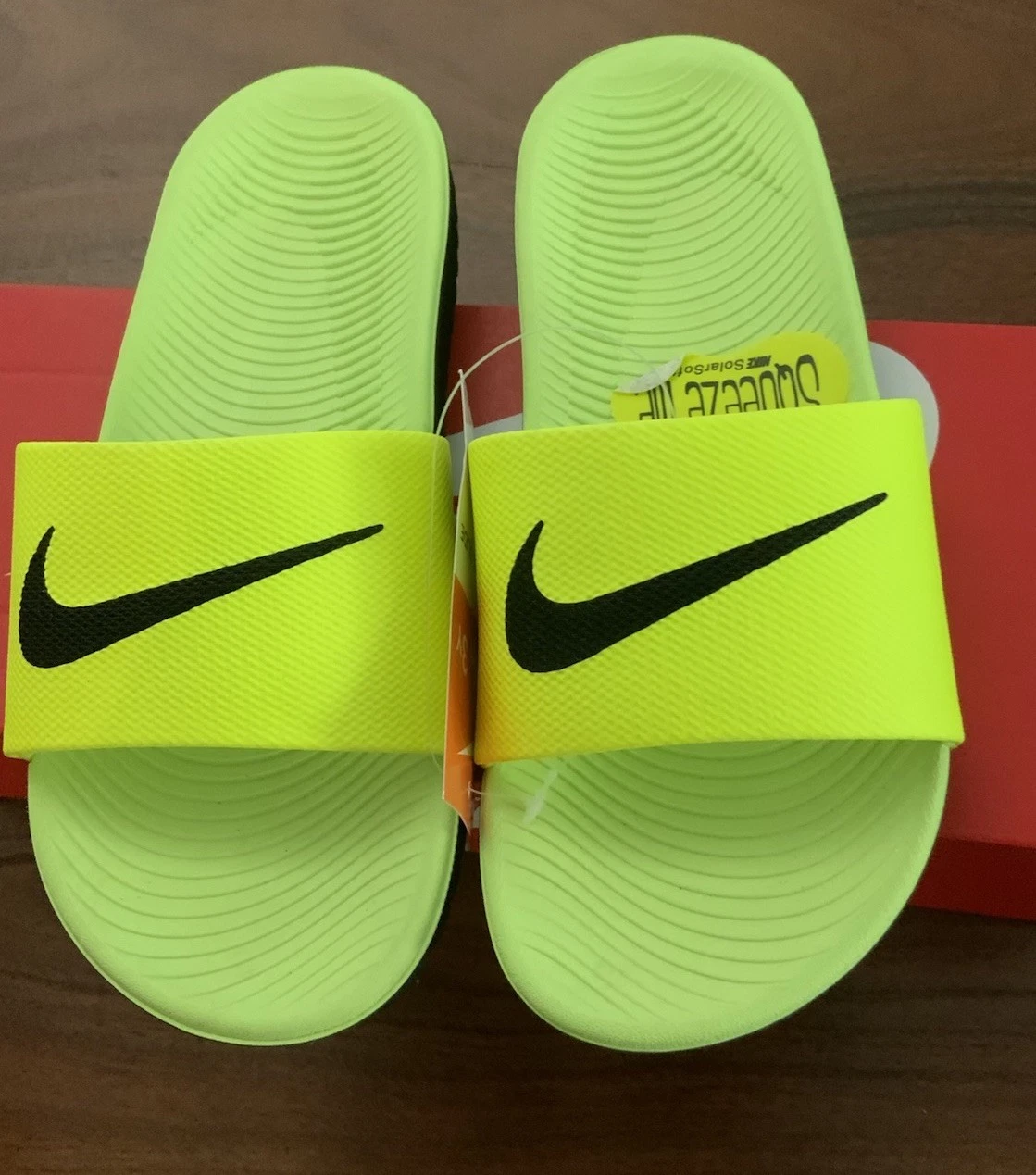 Sandalo sportivo Nike unisex bambino Kawa Slide Volt taglia 3 anni nuovo giallo fluo verde