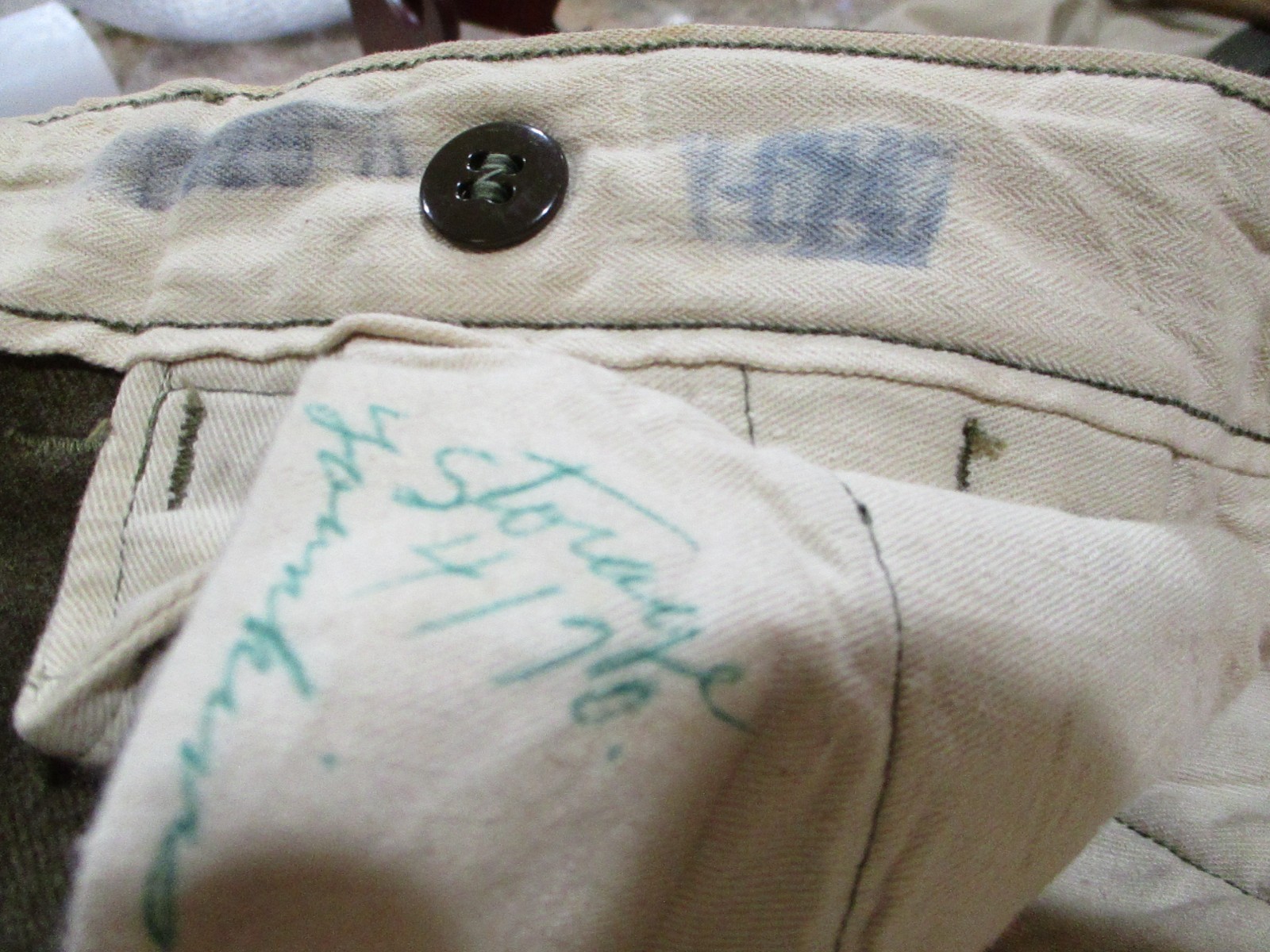 KOREA WAR ARMY UNIFORM 34R (COMPLETE UNIFORM) TIE-BELT-HAT-PANTS-JACKET-SHIRT