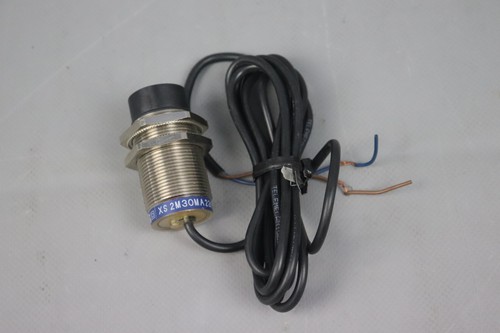 Telemecanique XS2M30MA230 Proximity Sensor 24....240V Unused - Picture 6 of 6