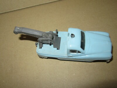 Miniature Norev 1/43 – Ford Vedette Dépanneuse France – Plastique Vintage Bleu Clair (État Correct)