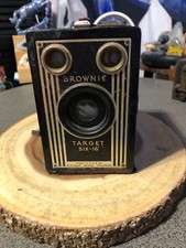  VINTAGE BROWNIE BOX CAMERA TARGET SIX-16  