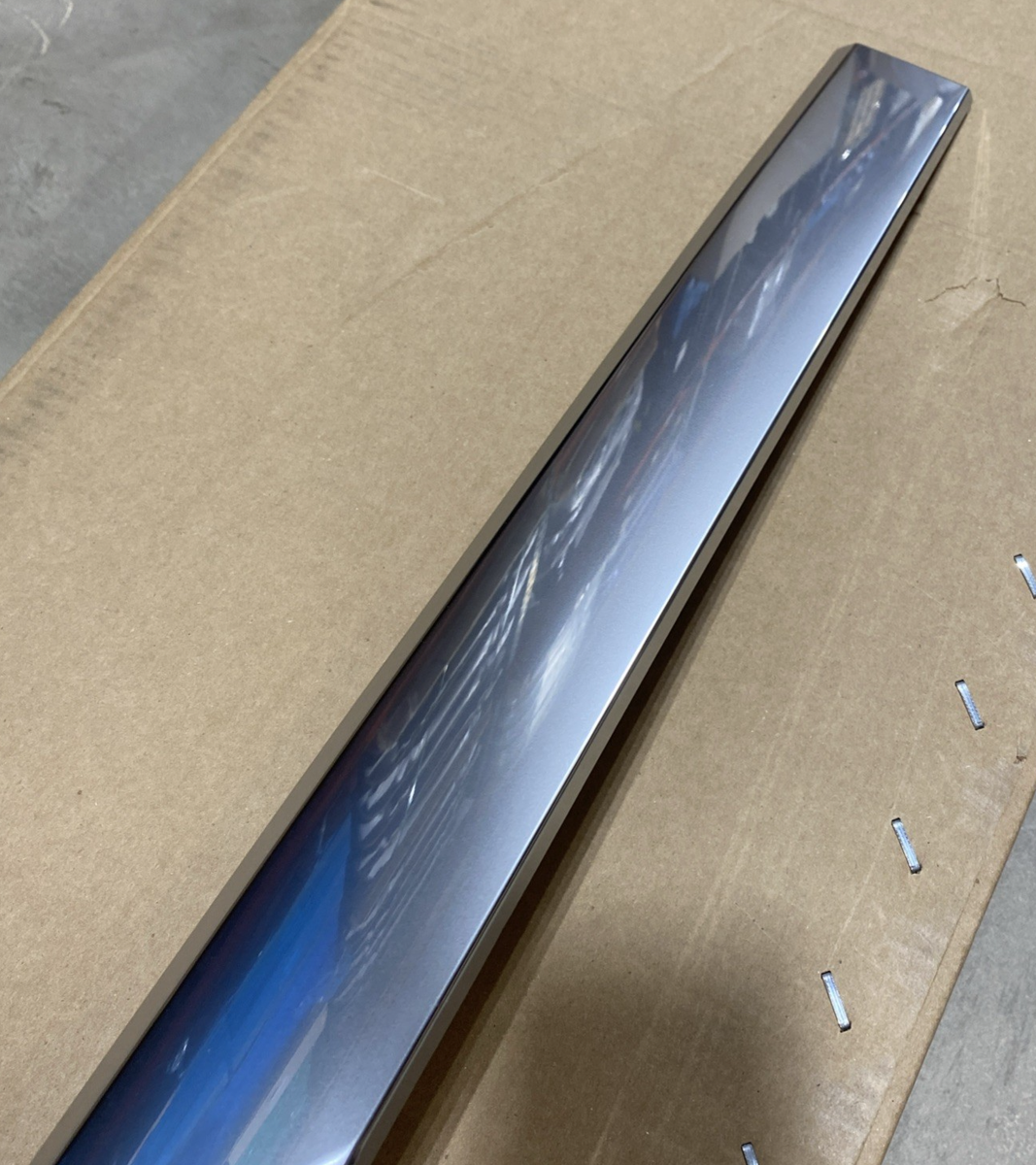 PO#14 Genuine OEM 2022-2024 Ford Expedition Liftgate Finish Trim