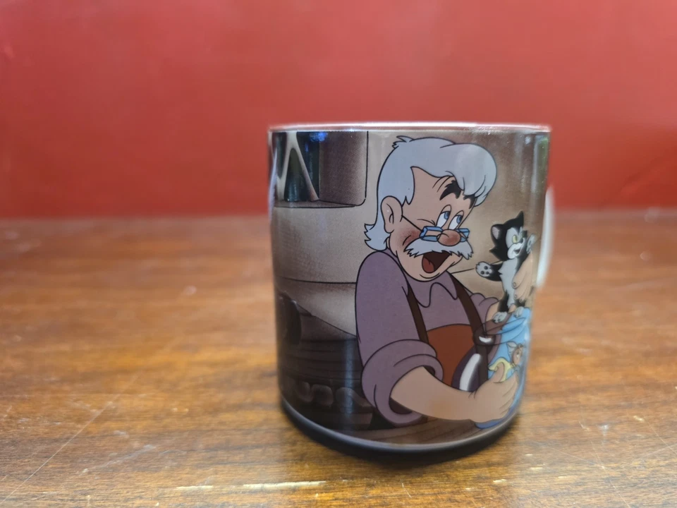 Taza de café vintage 1990 Walt Disney's Pinocho Figaro Japón usada en excelente estado Foto 2 de 4