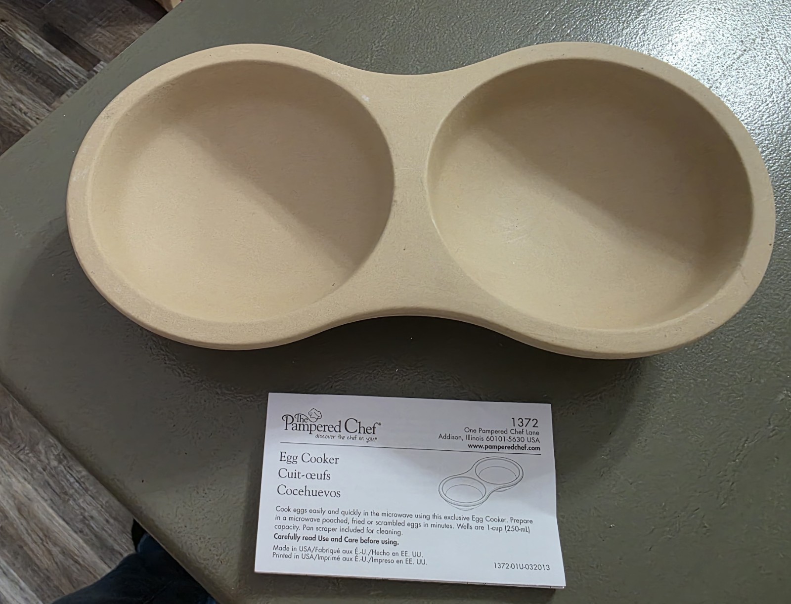 Pampered Chef Stoneware Microwave Egg Cooker 1372 Made in the USA Stone New