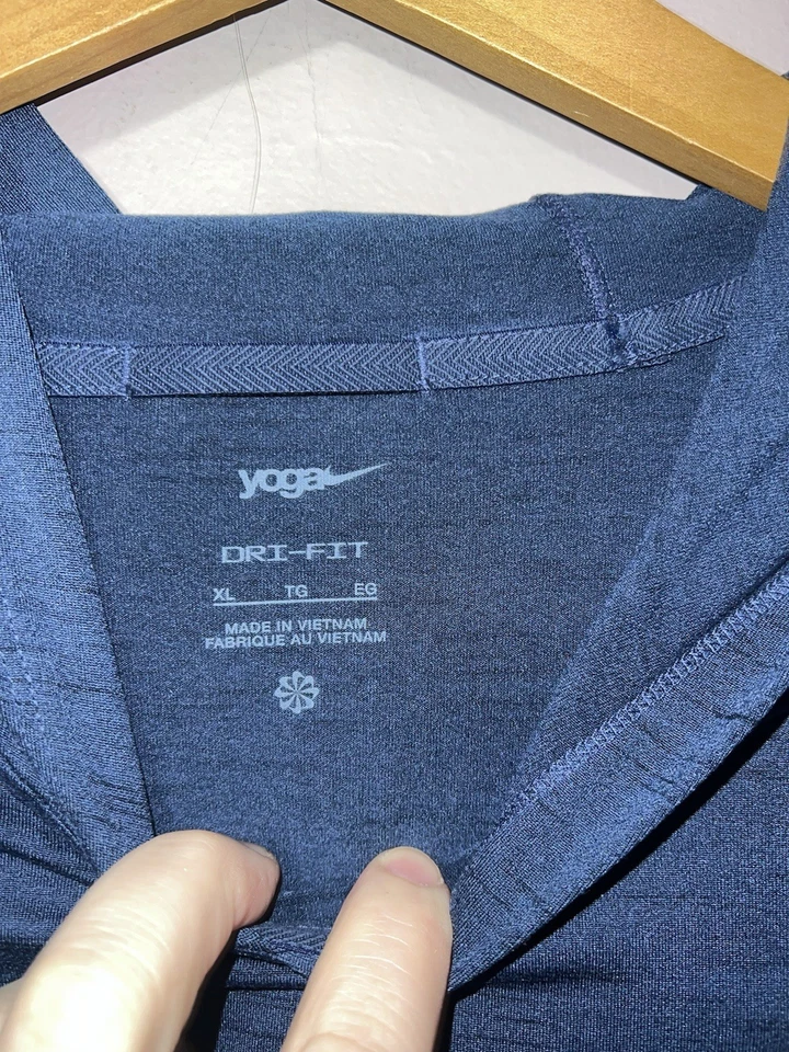 RARE NIKE CLEVELAND CAVS CAVALIERS ON COURT YOGA HOODIE mens XL - Image 4 of 4