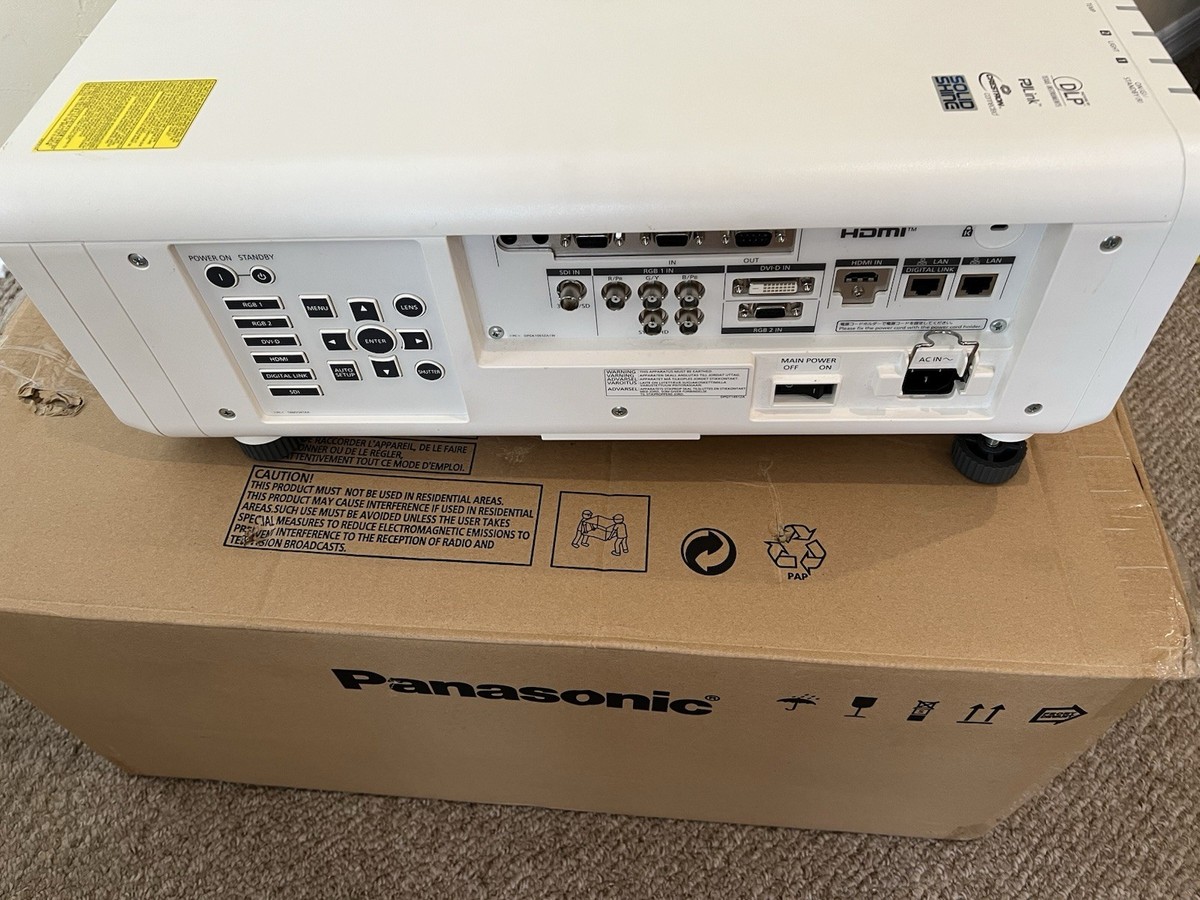 Panasonic PT-RZ690 DLP WUXGA Projector 6000 Lumens 8856 Lamp Hours
