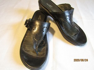 womens black leather thong sandals