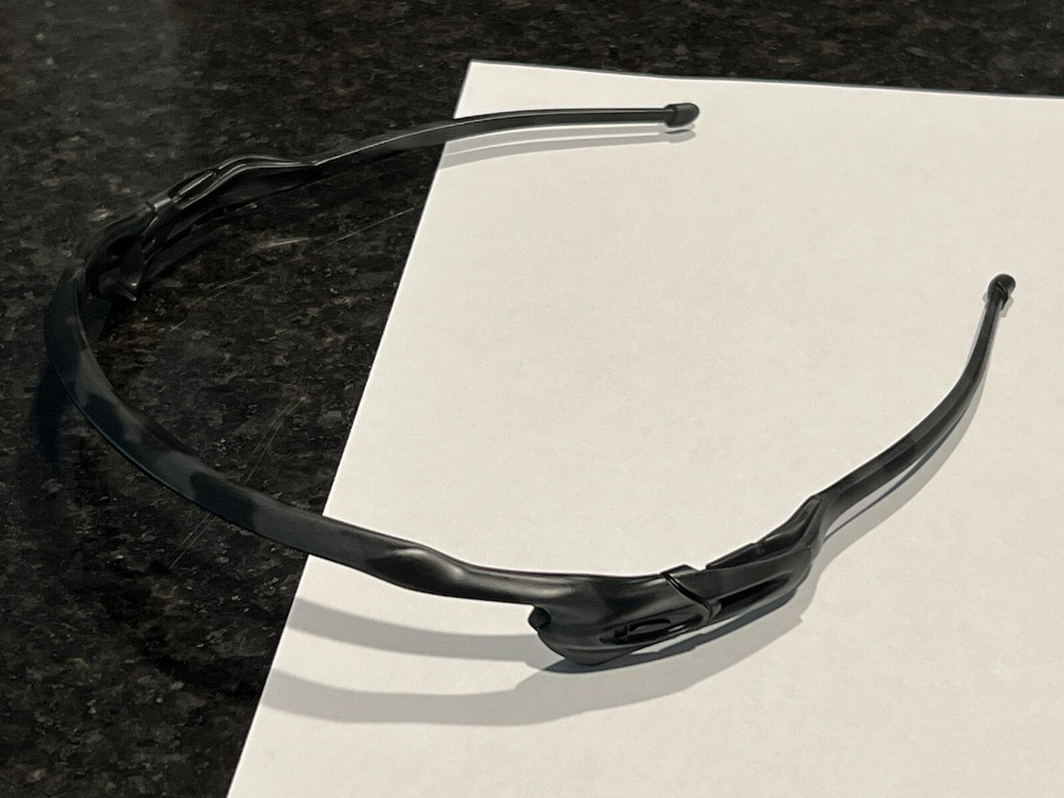 AUTHENTIC Oakley RADAR EV CAMO BLACK FRAME ONLY, Sunglasses READ
