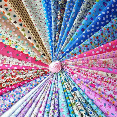 FLORAL POLY BAUMWOLLSTOFF POLYCOTTON HANDWERK QUILTEN KLEID KOSTÜM MATERIAL 44''