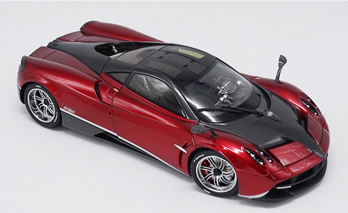 701-017 GT AUTOS 1/18 パガーニ ウアイラ Red Amazon.com: Motormax Pagani Huayra Red 1/18 Diecast Model