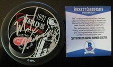 MIKE VERNON SIGNED DETROIT RED WINGS 1997 STANLEY CUP PUCK BECKETT COA D32753
