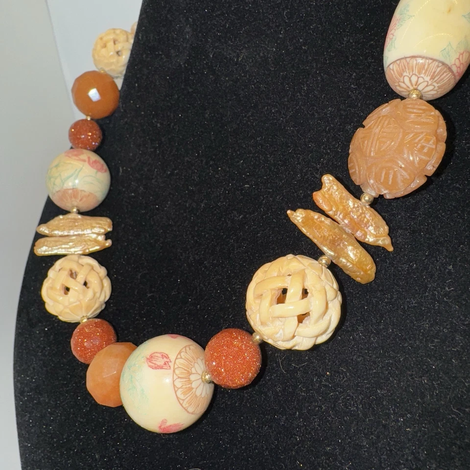 NUEVO CON ETIQUETAS Collar Chachkies Por Rebecca Hawaii Aventurina Piedra Dorada Hueso Palo Perlas Foto 2 de 4