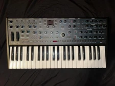 Oberheim TEO-5 Compact Polyphonic Analog Synthesizer