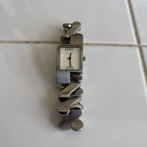 Montre Femme Gucci 2055L Ton Argent Acier Inoxydable Suisse