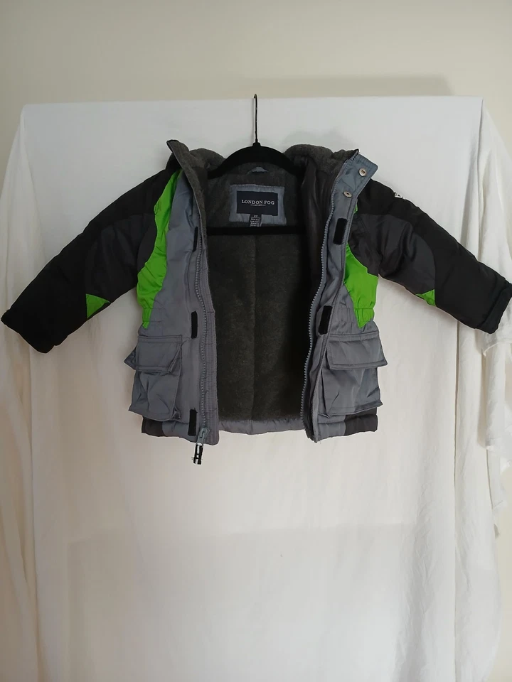 Chaqueta London Fog para niños pequeños Foto 3 de 3