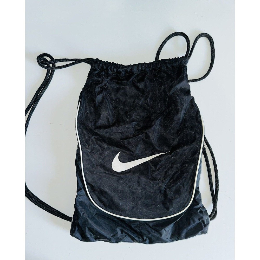 Nike Men’s Brasilia Water-Resistant Training Gymsack Backpack Black Drawstring