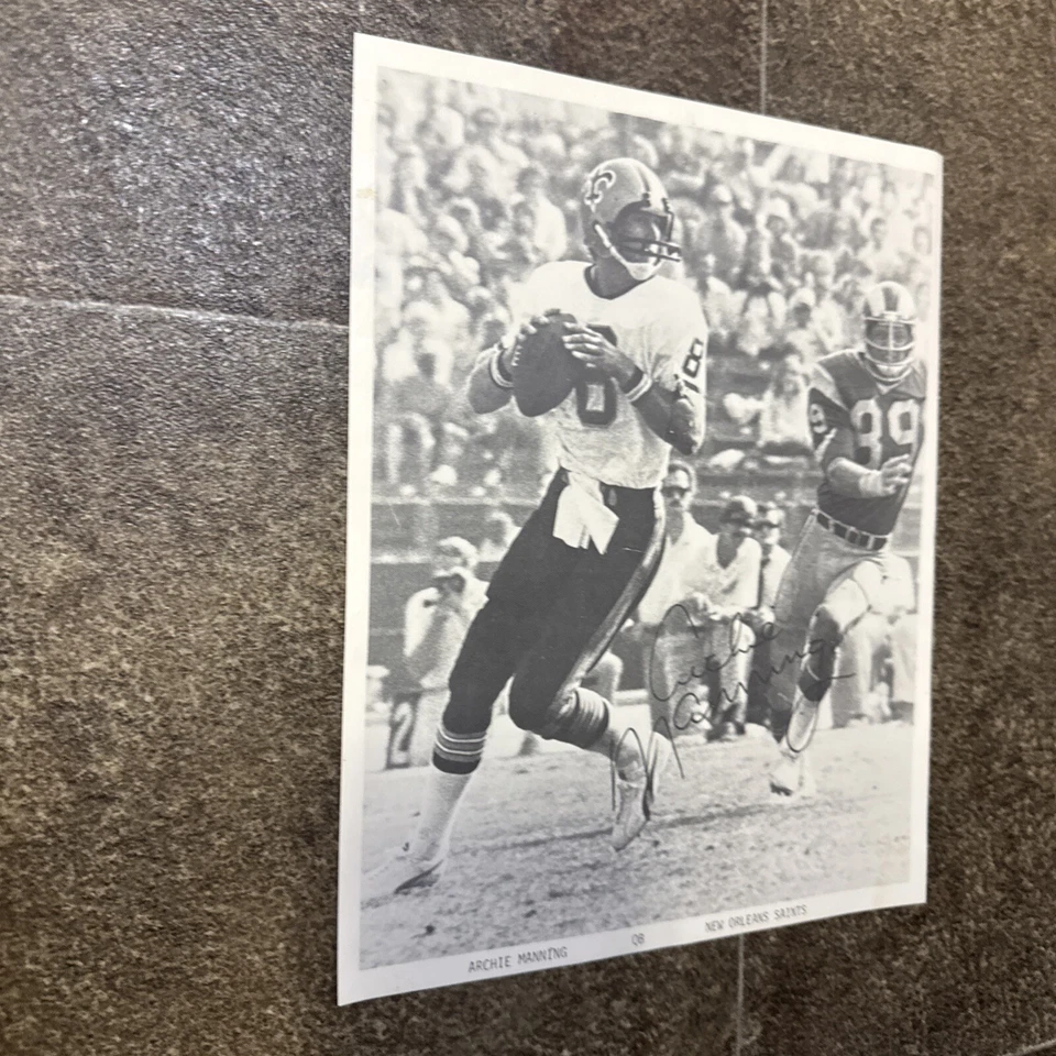 Archie Manning QB New Orleans Saints 8 x 10 print - Image 2 of 4