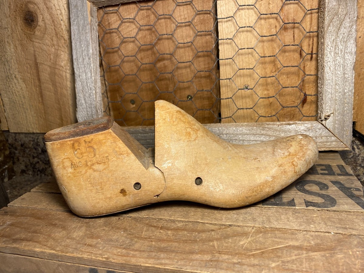 Shoe Trees Shoe Cobbler Antique Shoe Stretcher Vintage Antique - Main Image
