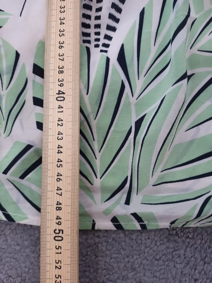 Wish Ladies Silk Fully Lined  Halter Neck Top Size 12(Small Sizing) EUC - image 4 of 4