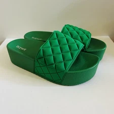 DZWE Green Quilted Slip On Platform Sandal Women's Sz 9 USA (40)