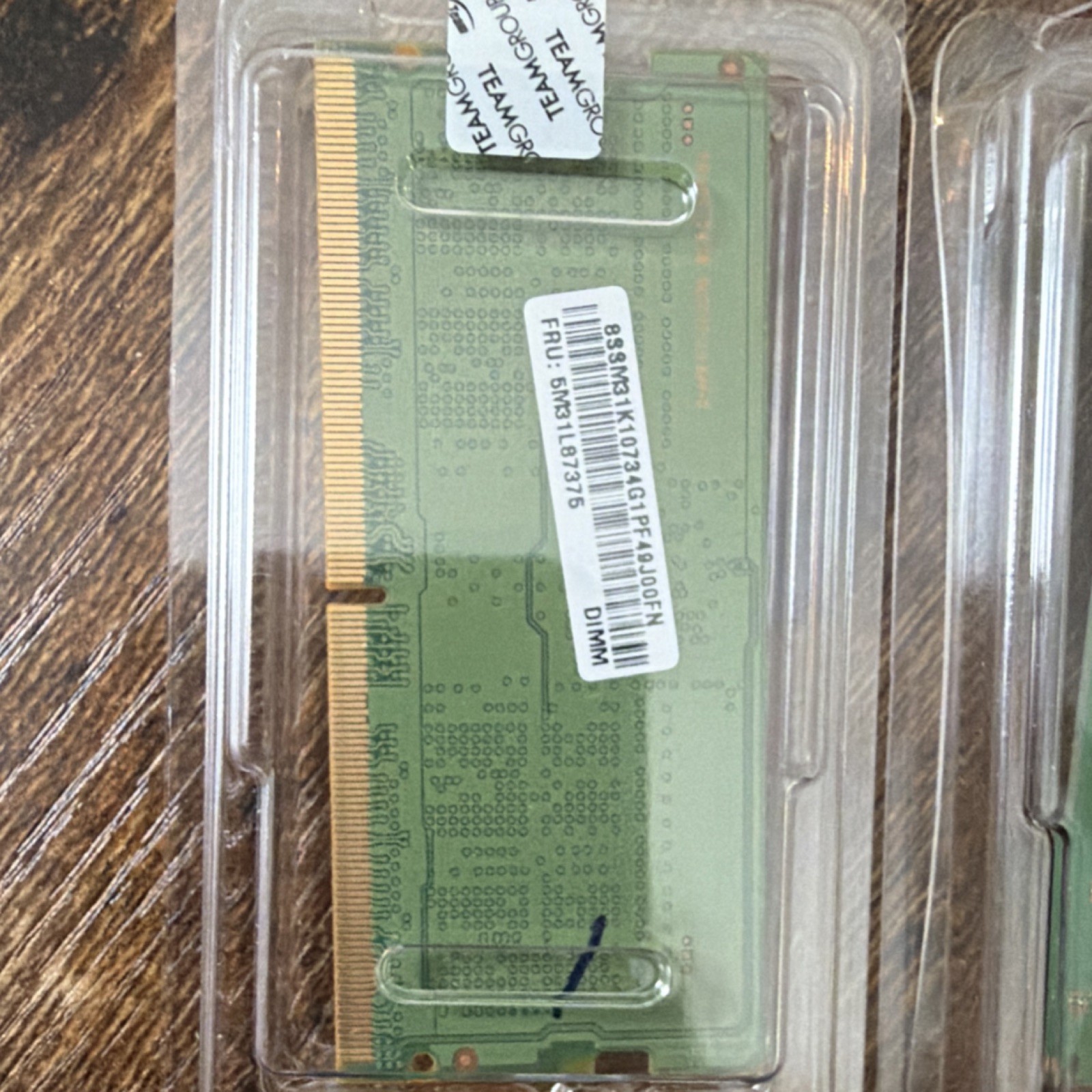 Samsung SK hynix DDR5  16GB (2x8GB) PC5-5600 288-Pin DIMM