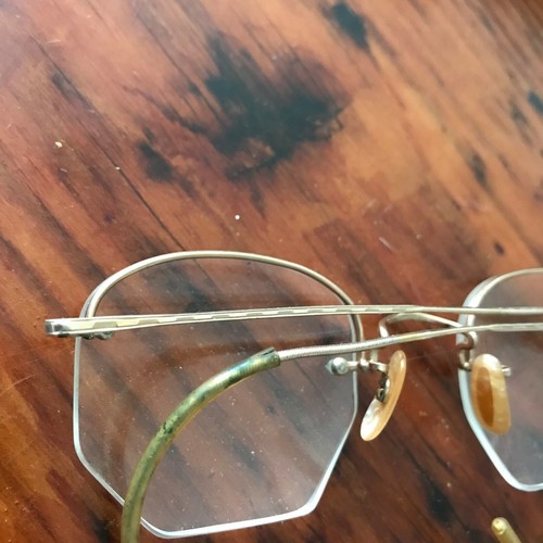 Vintage Brille mit goldgefülltem Drahtgestell im stoffbezogenen Metalletui - Bild 8 von 10