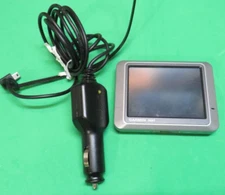 Garmin Nuvi 200 Car GPS Navigation System Bundle with Car Charger Cable