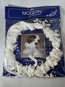 Modern Romance Designer White Pearl Flowers Ribbon Bridal Wedding Headpiece NIB