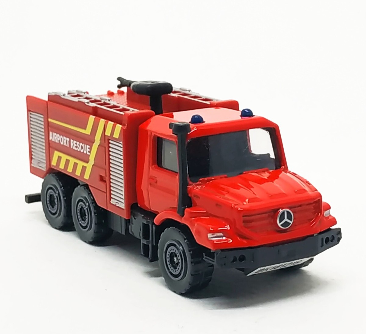 Majorette Mercedes Benz Zetros Fire Truck Airport Rescue 1/87