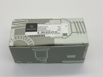 Genuine Mercedes Position Side Marker Lamp A0038202956 Sprinter 