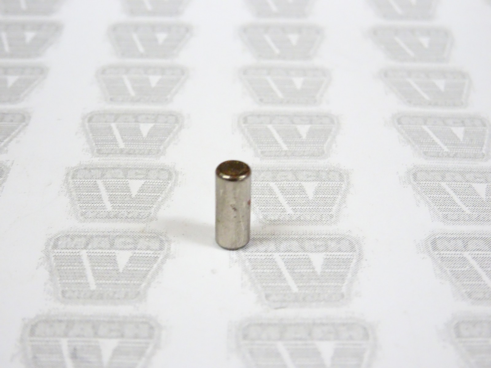 Pin 4x10 Kawasaki NOS NEW 610A0410 Dowel Pin 4x10 C2 G3 G4 G5 KD KE KH KL KM KV ...
