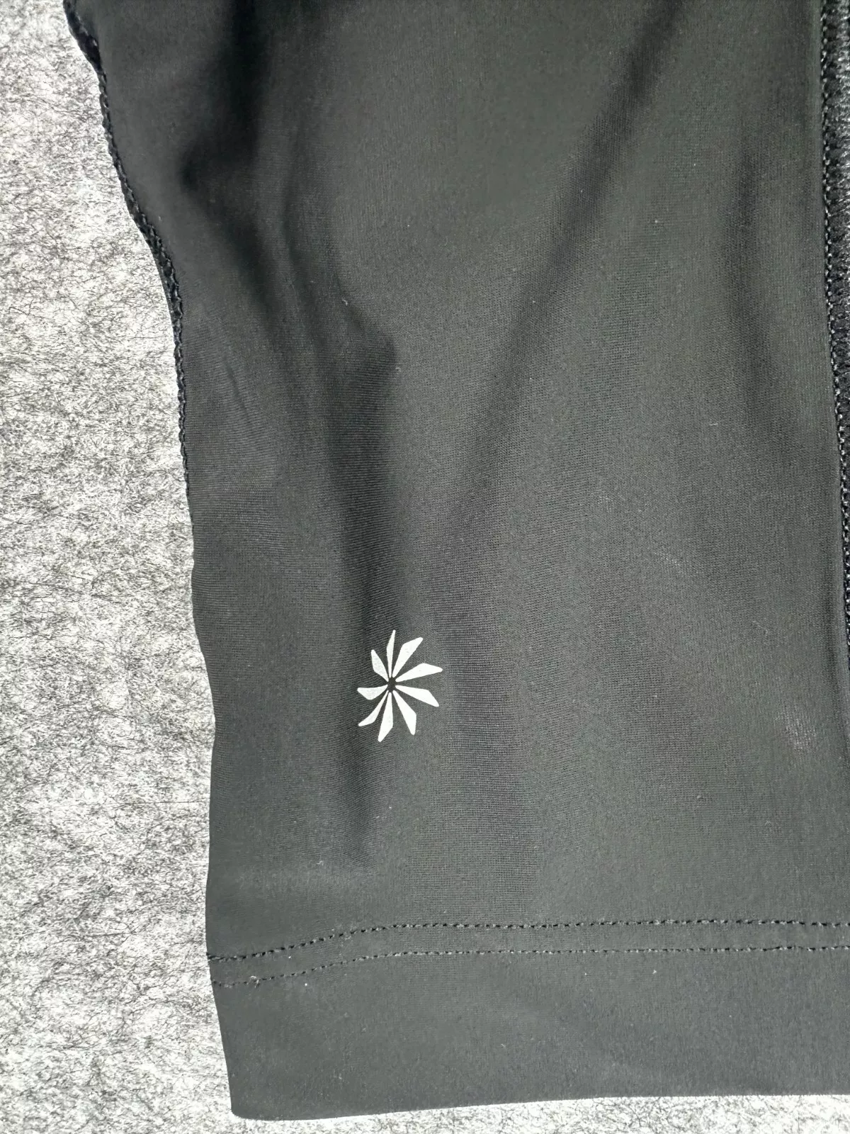 athleta athletic workout sleeveless stretch nylon spandex shirt