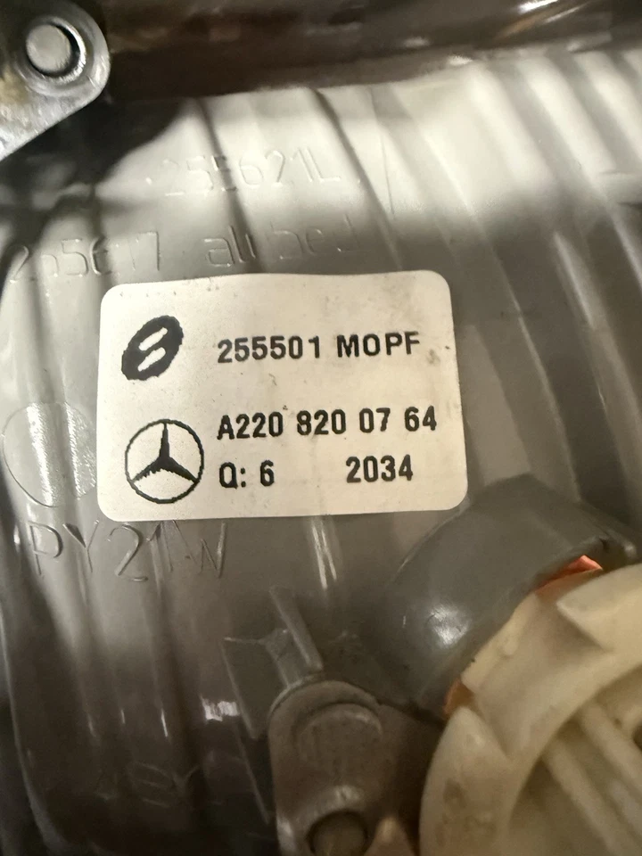 Luz trasera izquierda del lado del conductor luz trasera izquierda para 03-06 Mercedes S430 S500 W220 Foto 4 de 4