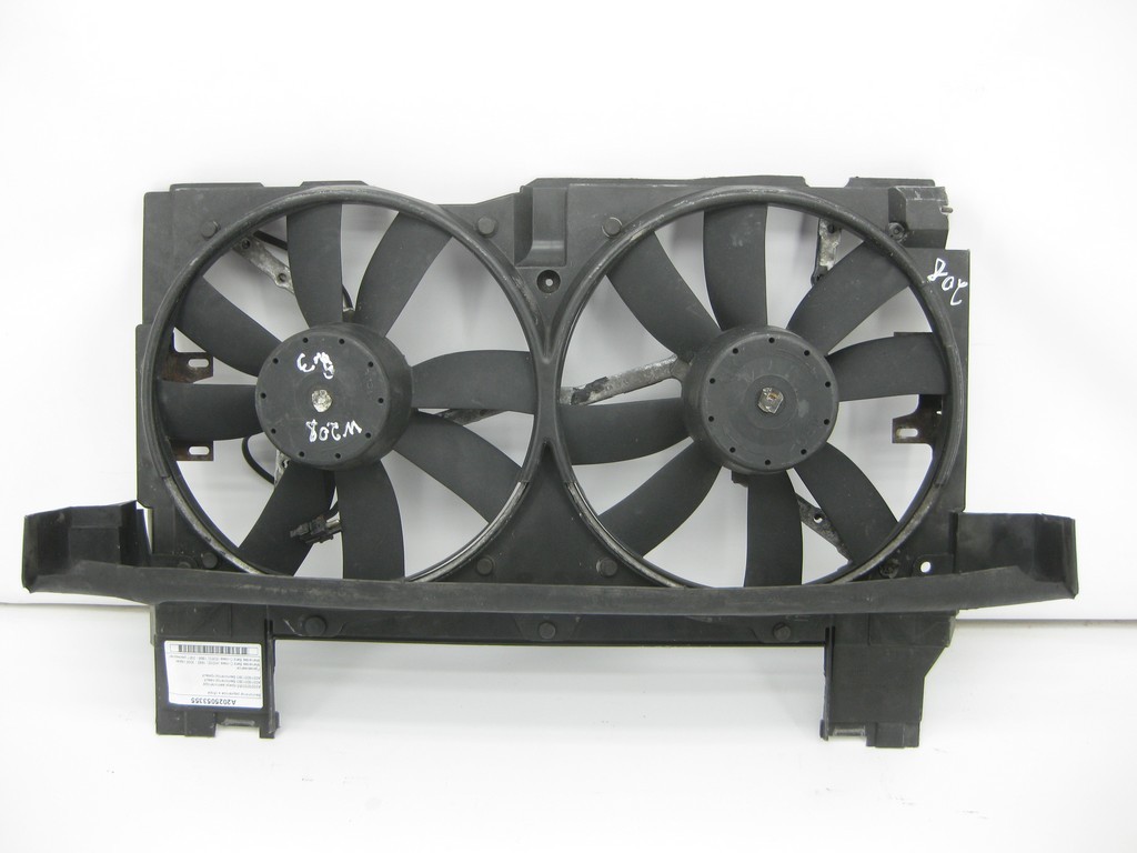 Foto 1 di 9