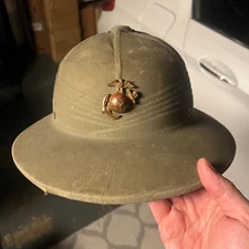 WWII USMC Marine Corps Hawley Pith or Sun Helmet w/EGA  and Contract No.