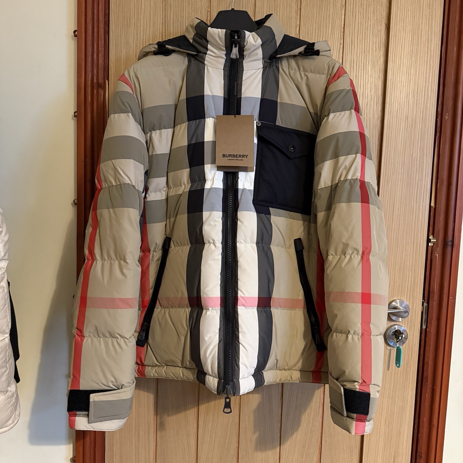 BURBERRY Reversible Check Goose Down Puffer Jacket Men’s Large BNWT
