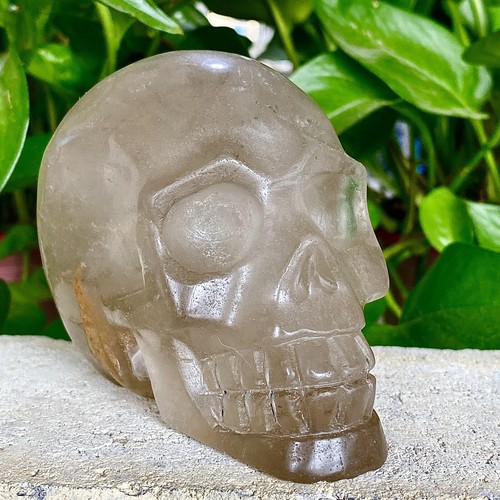 1.68LB Natural Tea crystal Quartz hand Carved skull crystal Reiki healing - 第 5/12 張圖片