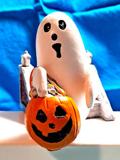 Halloween Resin Figurine Ghost Holding Pumpkin Trick or Treat Pail Pumpkin 3.25"