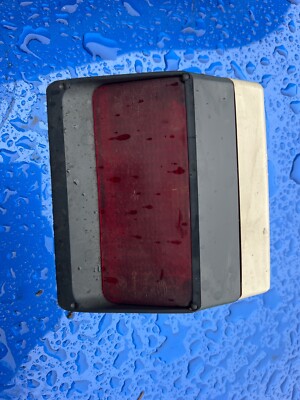 OEM BMW E30 Early Model 86-88 3rd Third Brake Light   Rear Lamp Housing beige